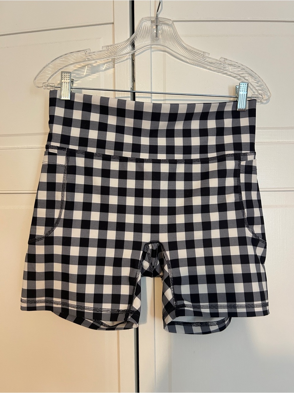 Old Navy Black and White Gingham Athletic Shorts for Women